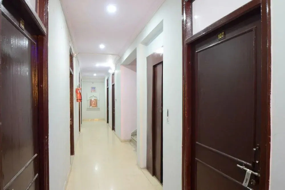 Oyo 28677 Hotel Jeevisha Inn