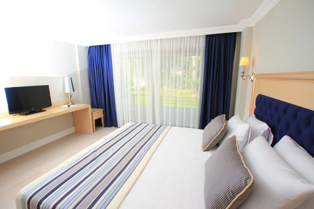 Palm Bay Beach Hotel