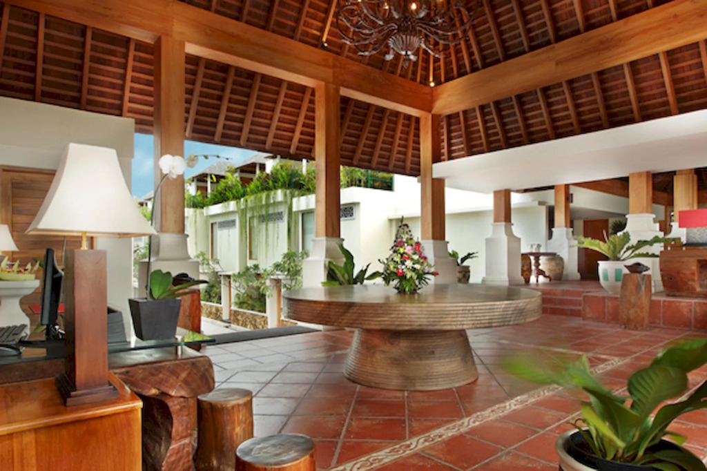 Villa Kayu Raja