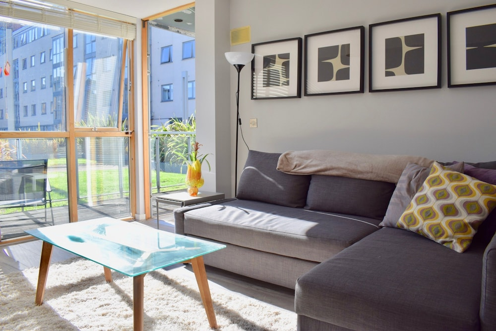 1 Bedroom Modern Apartment Dublin 4