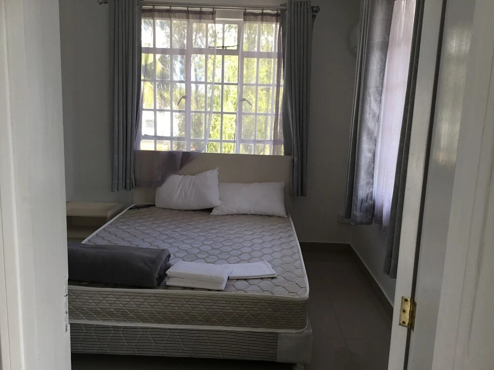 Immaculate 3-bed Apartment in Flic en Flac