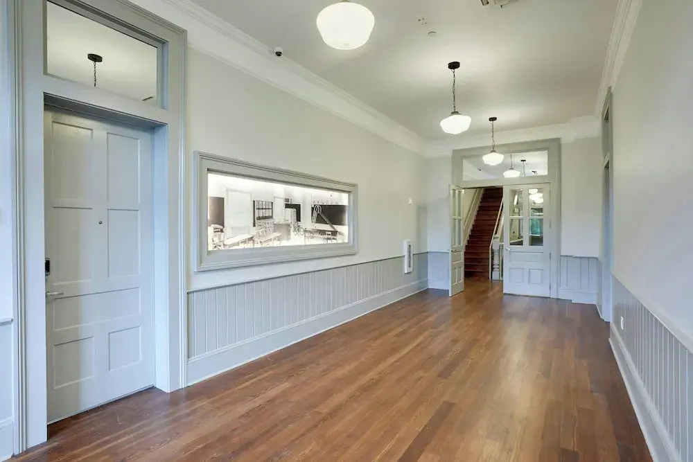 Gravier Place