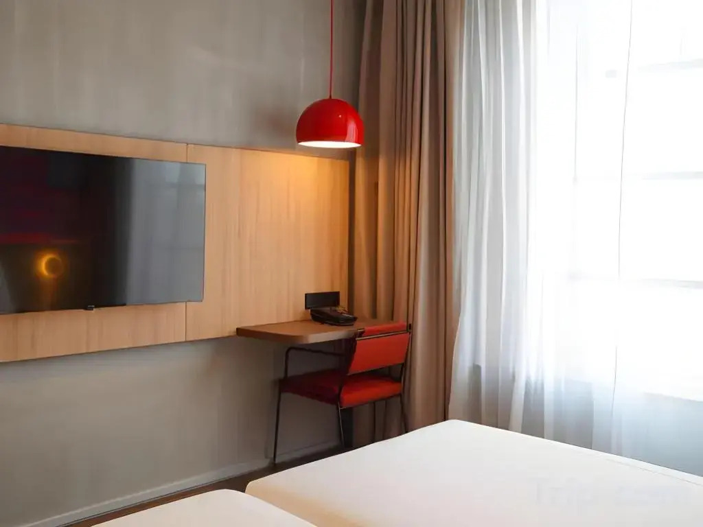 The Graph Hotel