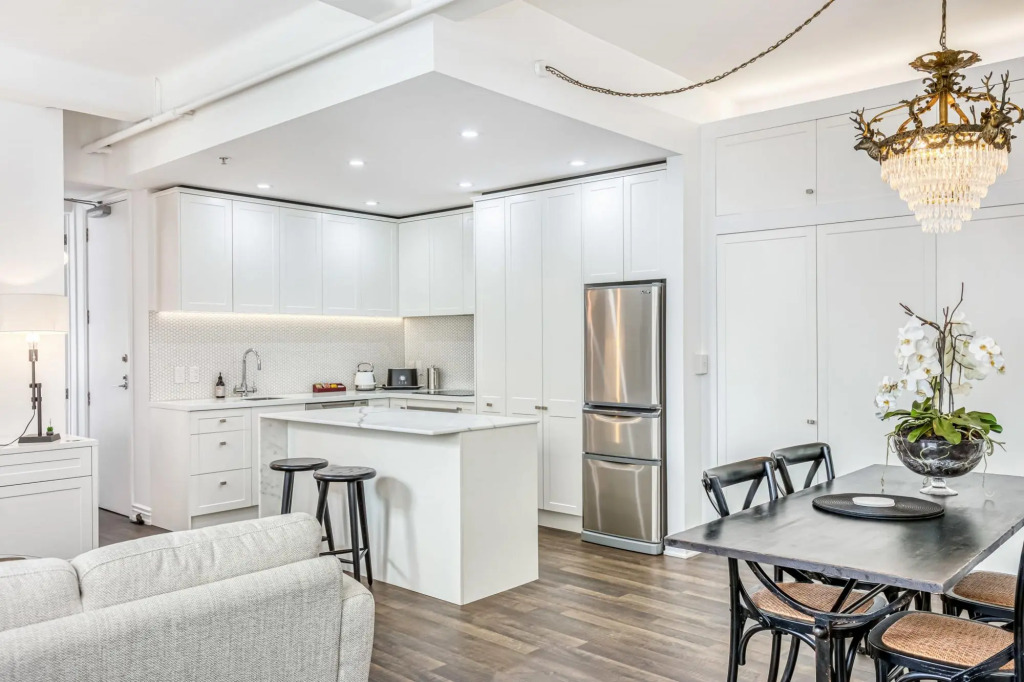 Stylish Central Penthouse