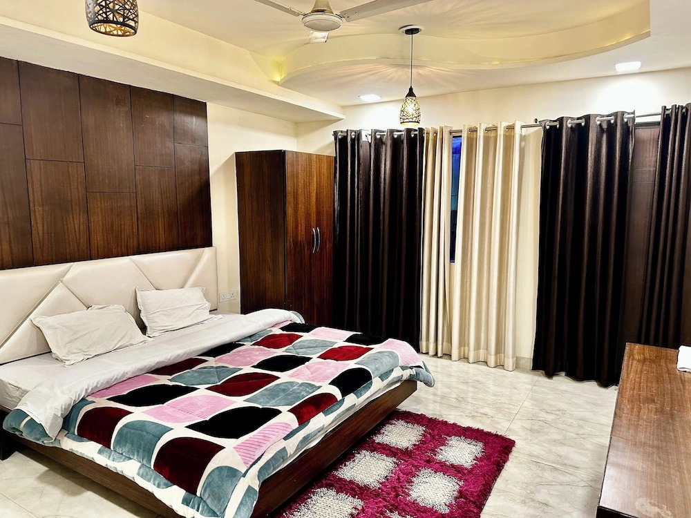 Taj Castle Homestay