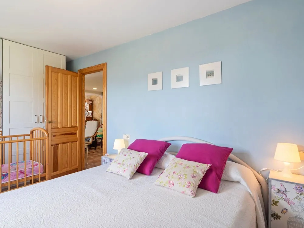 Lovely Chalet in Polop With Swimming Pool