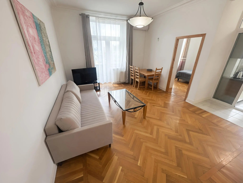 Good Room Guru на проспекте Кутузовский 24