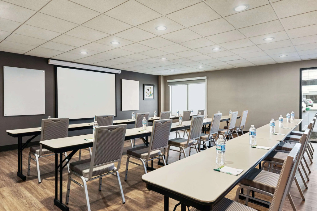 Wingate by Wyndham Cincinnati Blue Ash