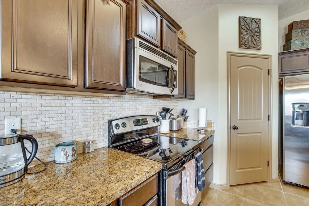 Hike, Golf & Try Your Luck! Mtn-view Mesquite Home