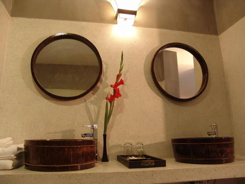 Frangipani Fine Arts Hotel