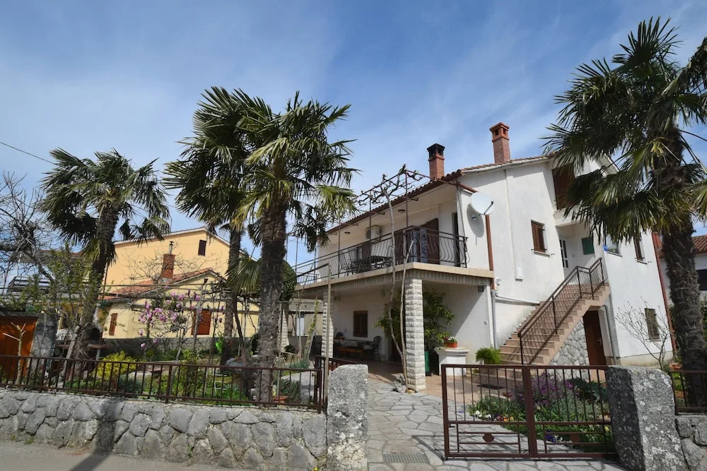 Three Bedroom Apartment Pinezic