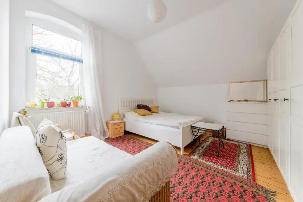 6606 Private Rooms