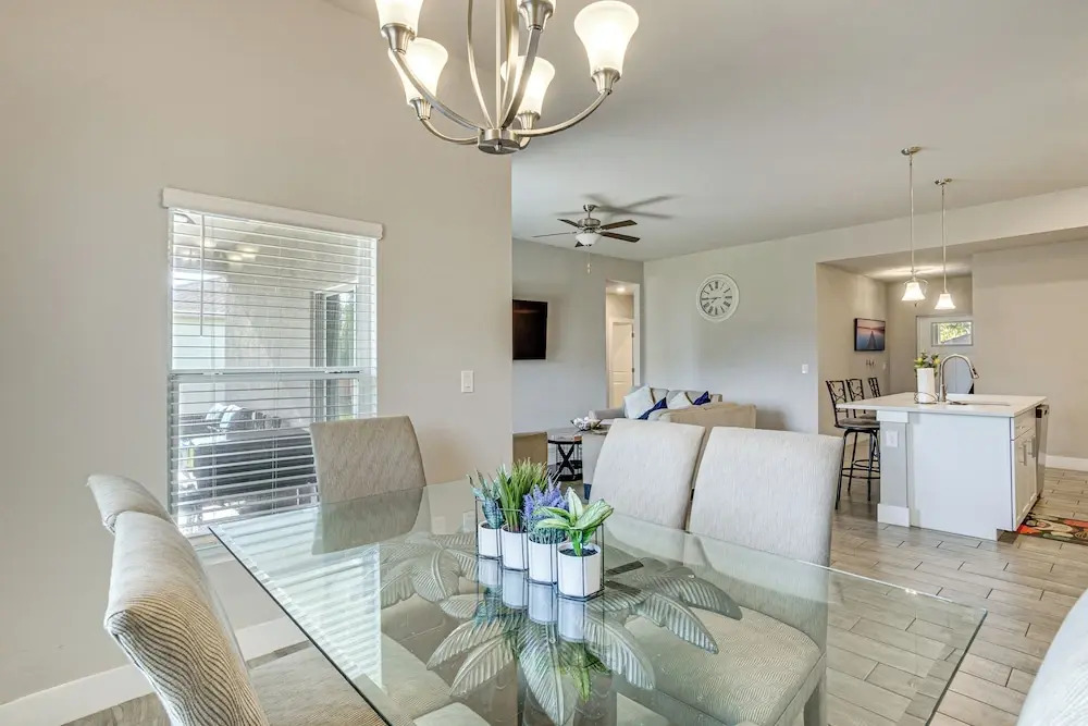 Golf, Shop & Beach-hop: Port Charlotte Gem w/ Yard