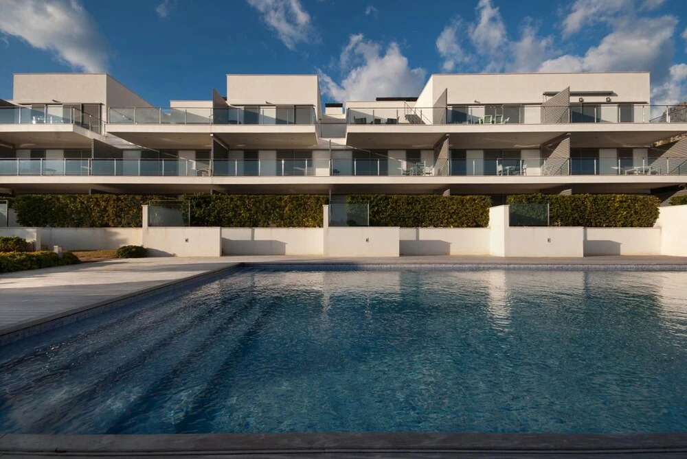 Apartment - 3 Bedrooms with Pool and WiFi - 107470