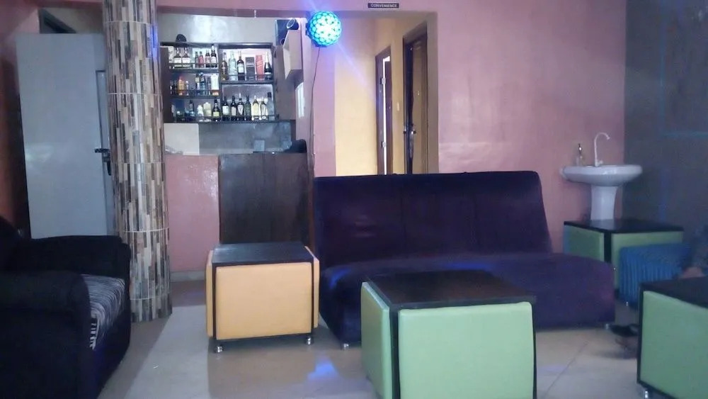 Zeepee Place Hotel