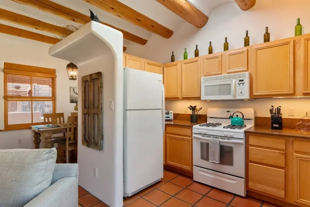 Casa Pico - Ideal Location, Fantastic Workspaces, Perfect Patio
