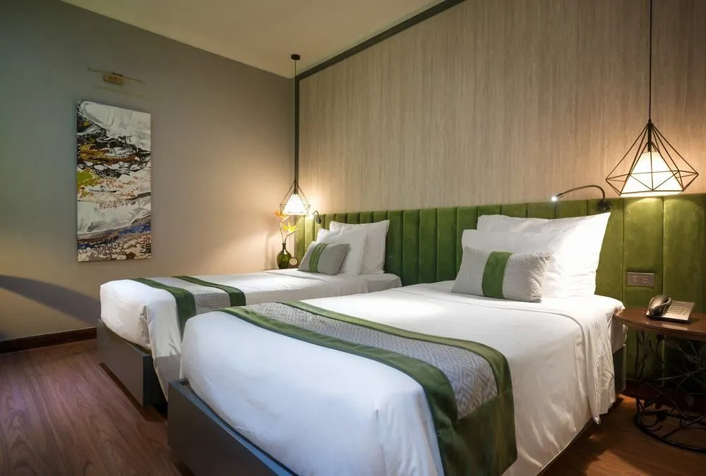 Hanoi Center Silk Hotel & Travel
