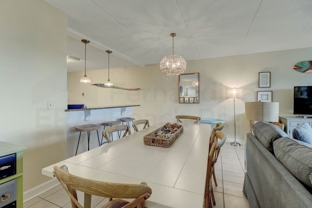 108 Amelia by the Sea