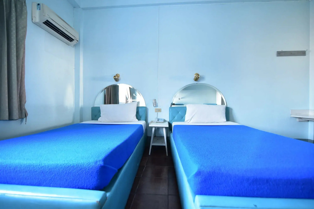 Anodard Hotel