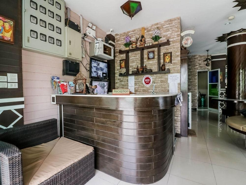 NIDA Rooms Patong Hill House