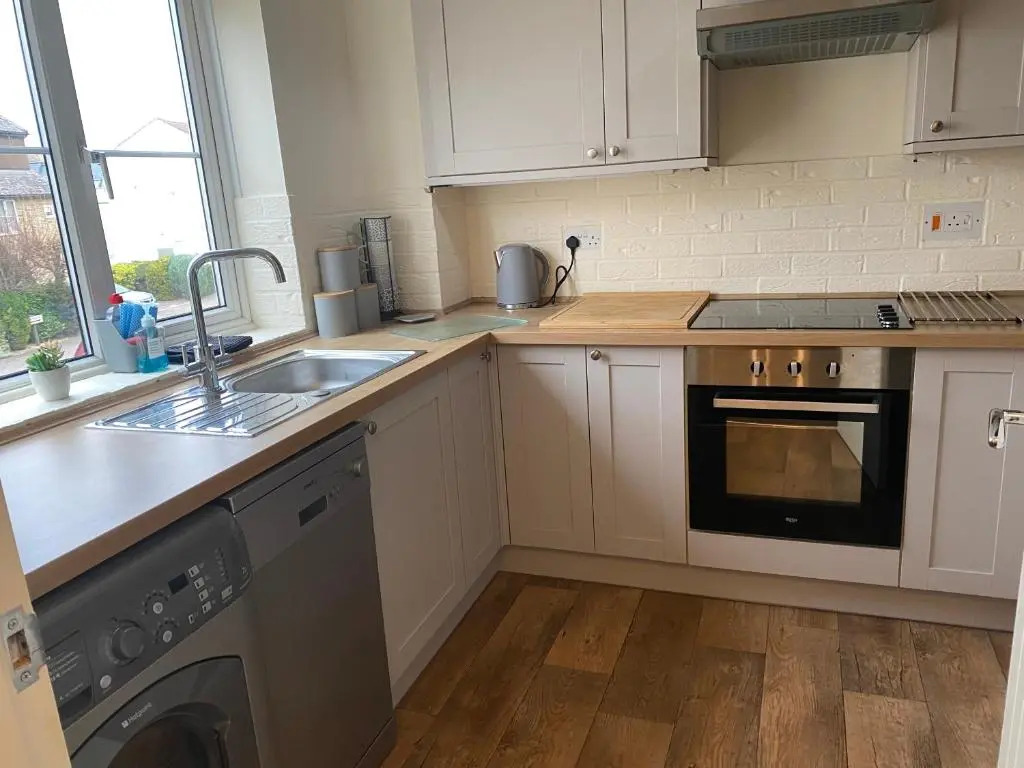 Waterfront House 3 BR Parking St Neots Town Centre
