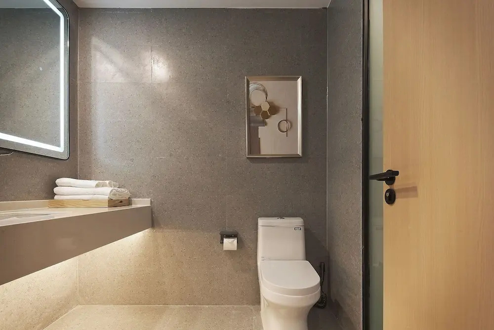 All In Light Luxury Hotel
