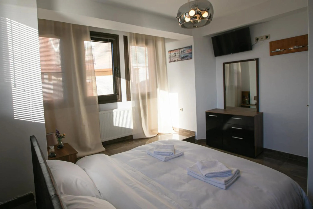 Stunning city view apt & parking space at Old town