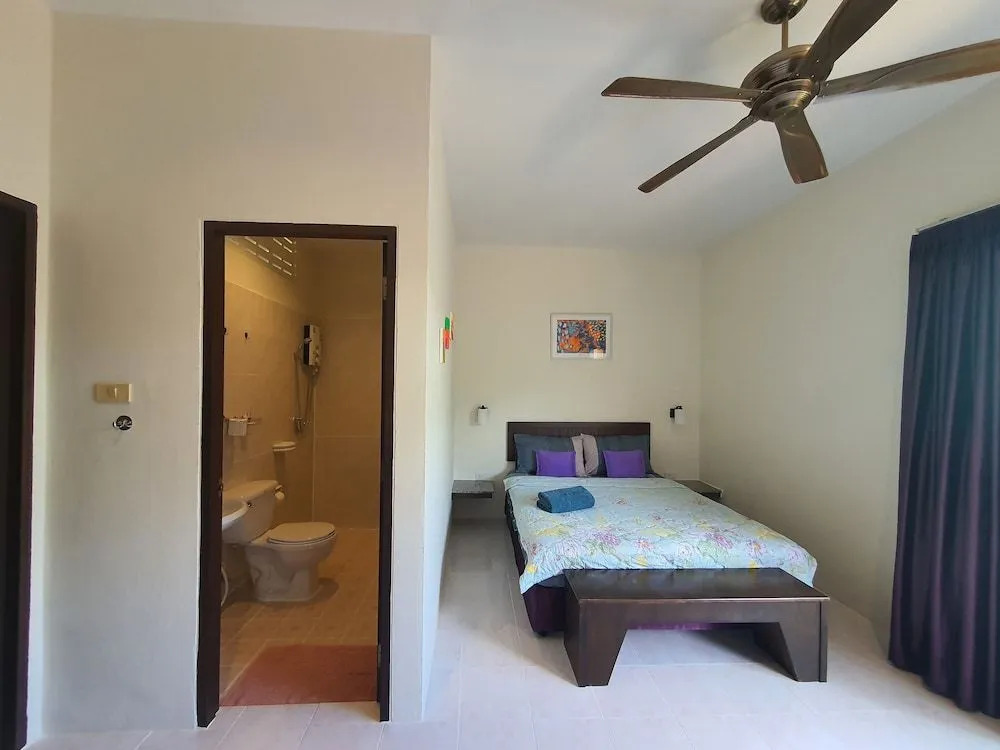 Baan Muchshima Hostel Phuket