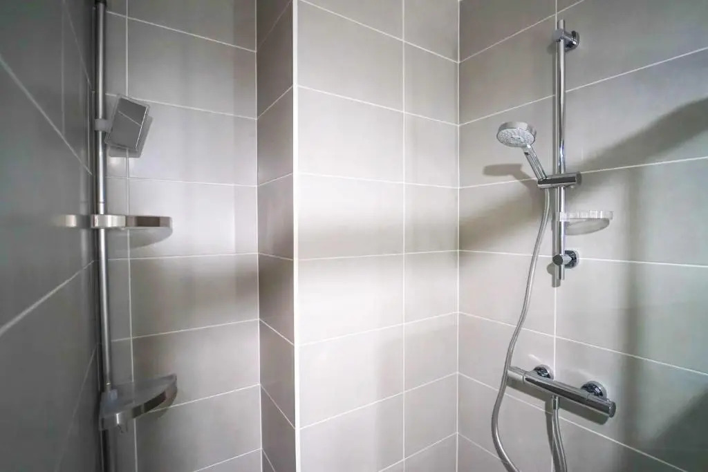 Appartement pour 4 personnes avec tennis de copropriété