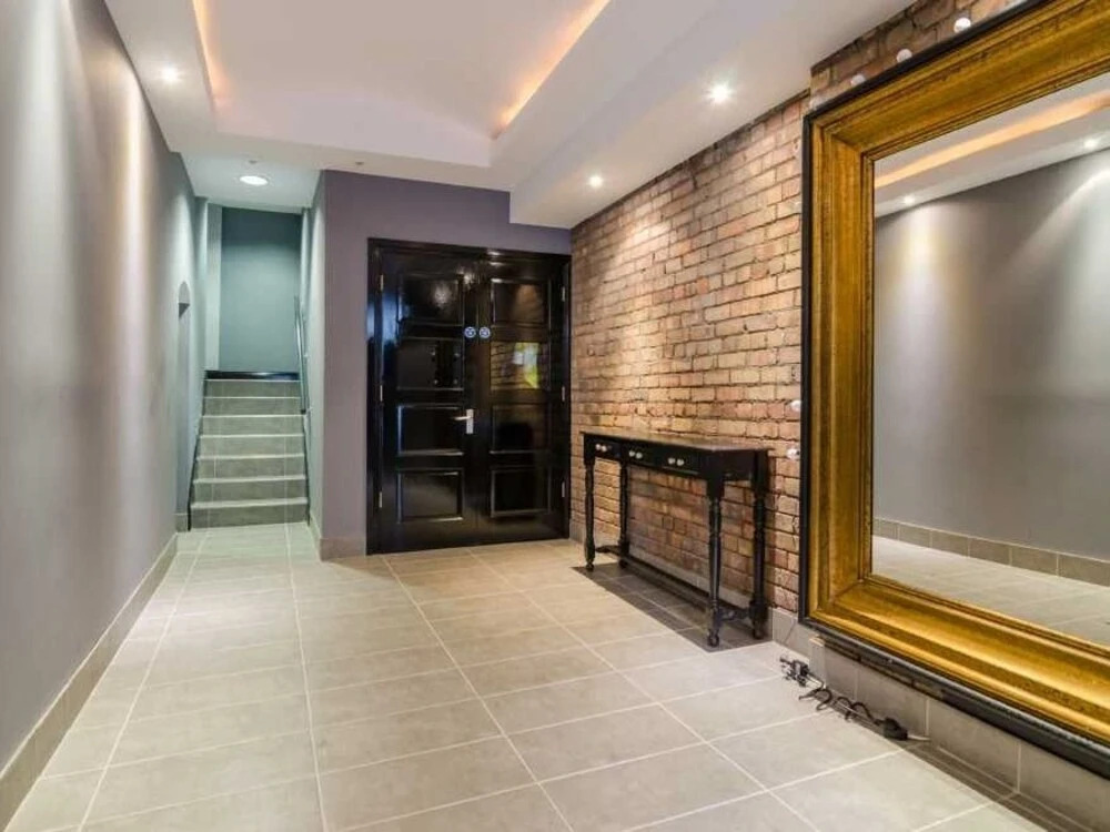 2 Fitzrovia