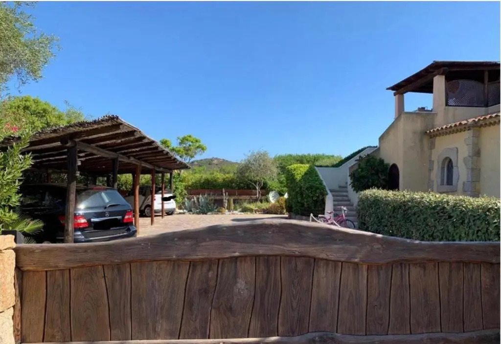 2 Bedroom Apartment close to Bados Beach