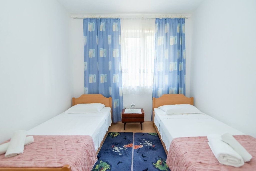 Apartment Annie - sea view : A3 Postira, Island Brac