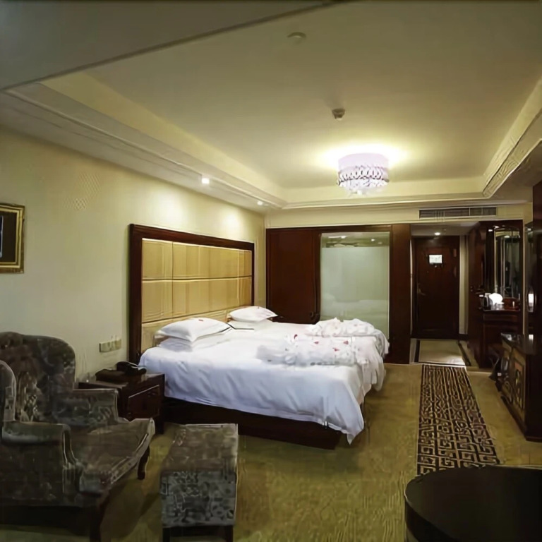 Jinou Hotel