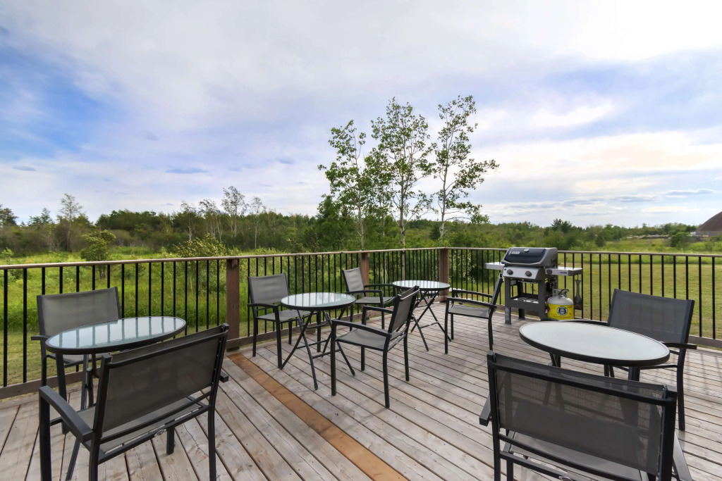 Villa Inn & Suites - SureStay Collection by Best Western