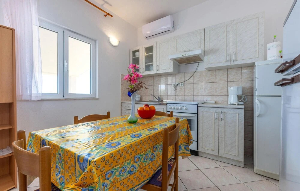 Awesome Home in Sevid With 5 Bedrooms