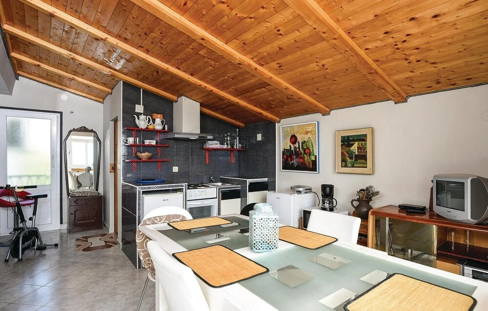 Awesome Home in Orebic With Wifi and 5 Bedrooms