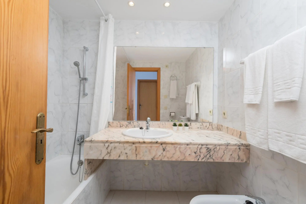 ORO DEL MAR IV Apartamento 01 - Apartment with shared pool near the beach Free WiFi
