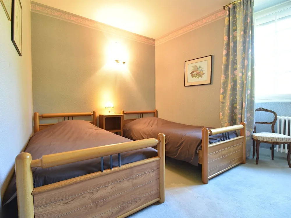Holiday Home Vault-de-Lugny near Forest