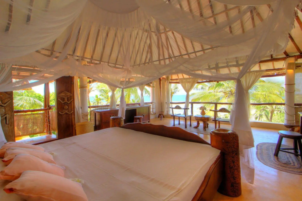 Swahili House Tiwi Beach - Private Oceanfront Boutique Villa Near Diani