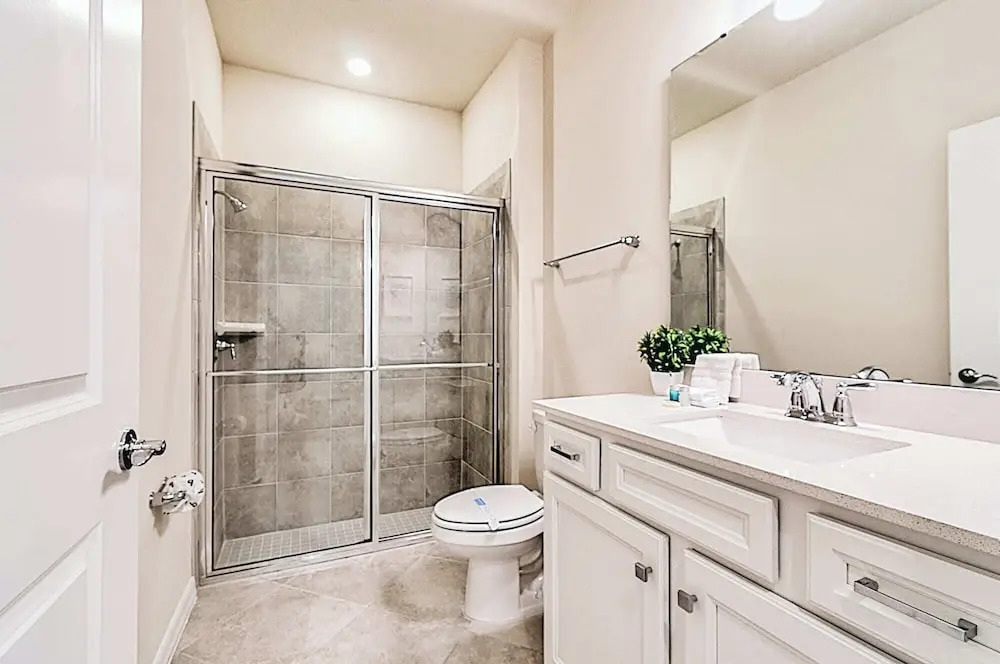 Family Townhome w/ Private Pool Near Theme Parks
