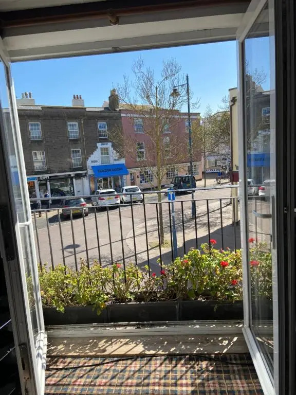 Teign Townhouse within reach of the beach