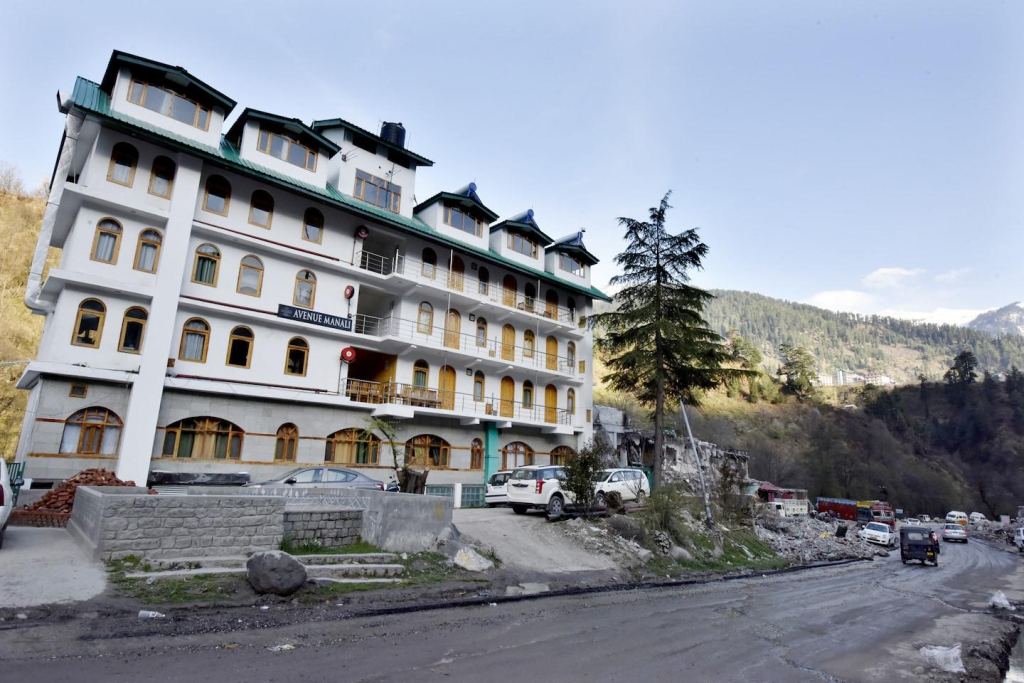 The Avenue River Side Hotel - Near Volvo Bus Stand Manali