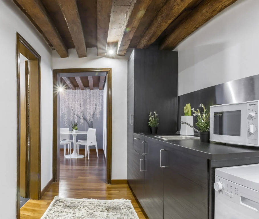 Canal View Apartment