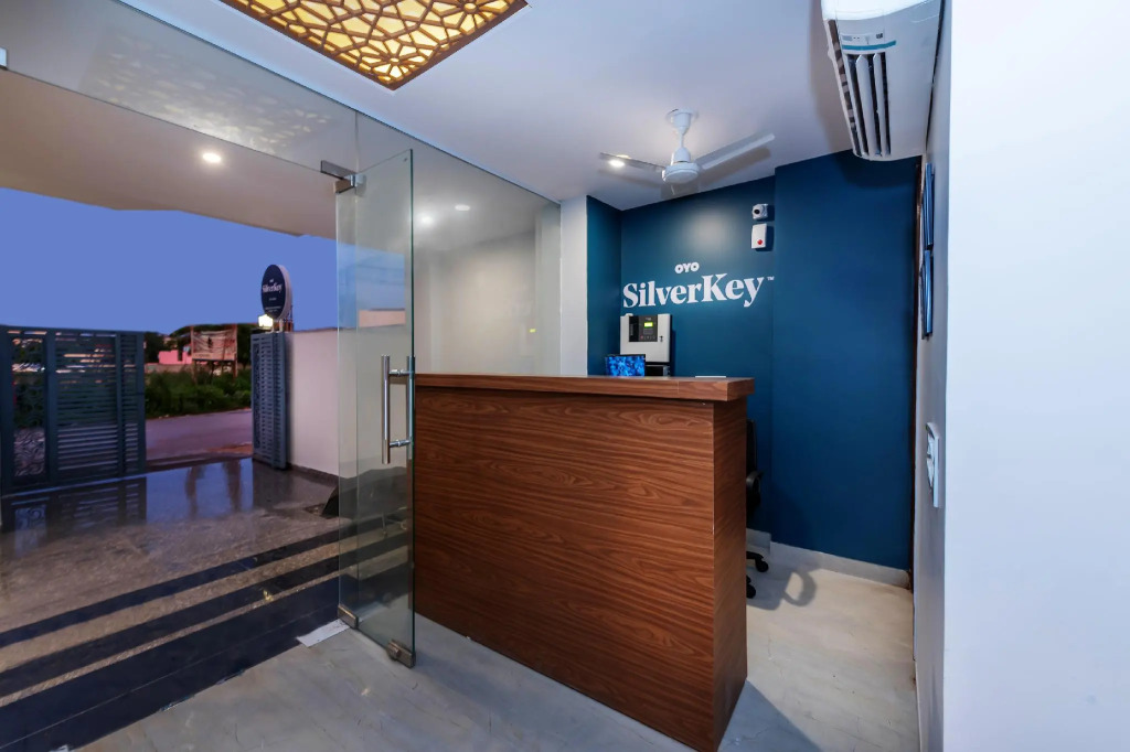 SilverKey Executive Stays 76353 MKM Market