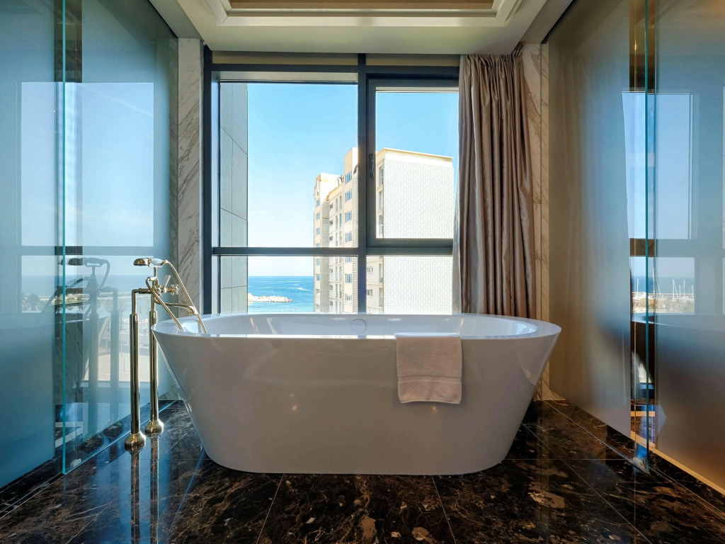 Sofitel Barcelona Skipper