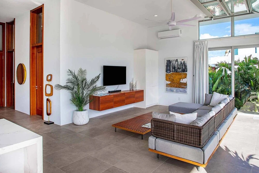 Oceanside Vacation Villa with Private Pool and Resort Amenities v10