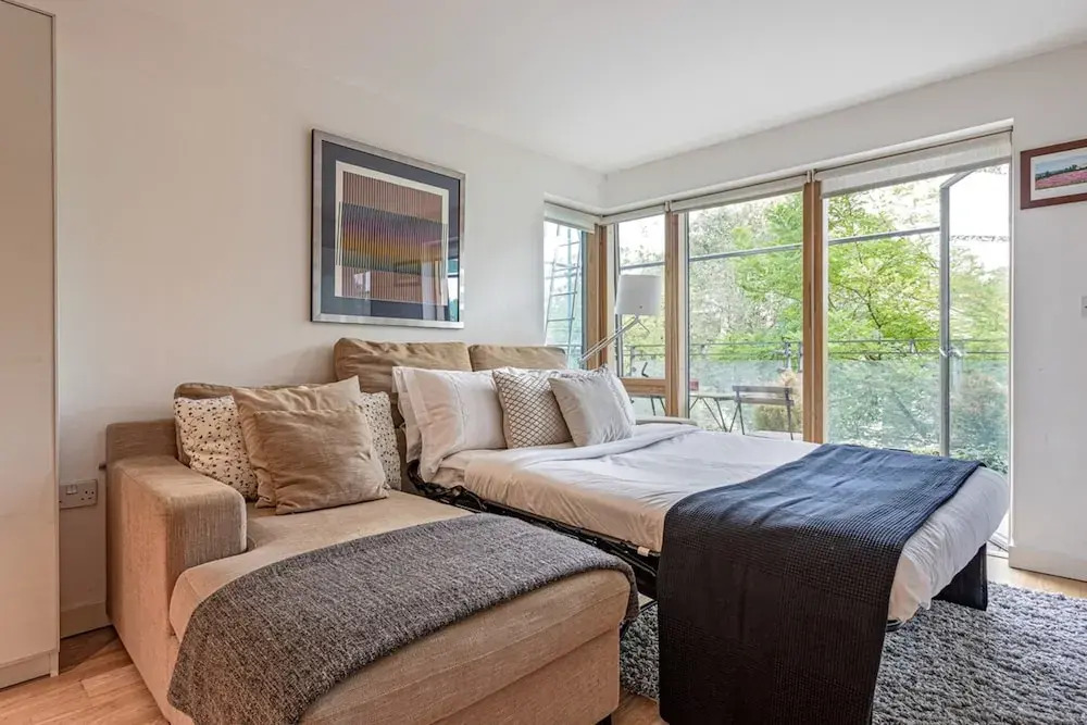 Bright 1 Bedroom Apartment Near London Bridge With Balcony