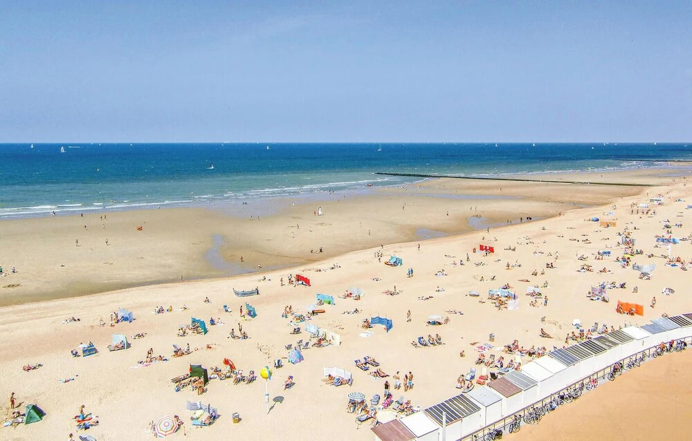 Stunning Apartment in Oostende With Wifi and 2 Bedrooms