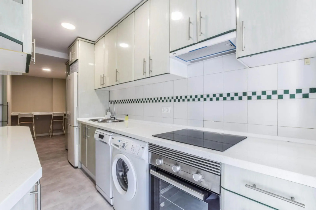 Alcalá I in Madrid with 3 bedrooms and 2 bathrooms
