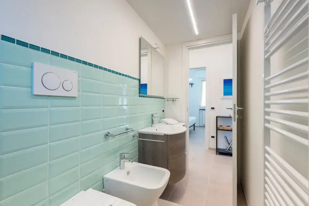 Blissful Flat for 6 Close To The Beach
